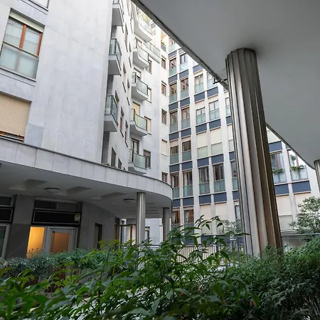 Santa Tecla Living Parini 9 Milan